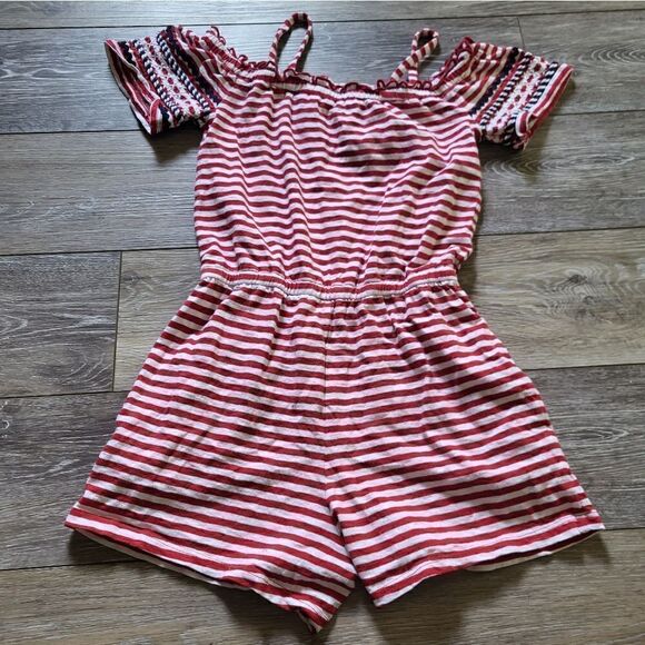 Patriotic girls romper. red & white stripes with navyblue details on the sleeves - Picture 11 of 11